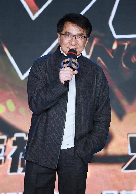 成龙最新热血演绎电影盛宴，视觉震撼震撼人心