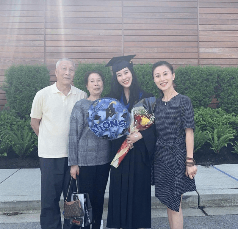 黄圣依杨子持股公司揭秘，数量虽少，心灵之旅无限精彩