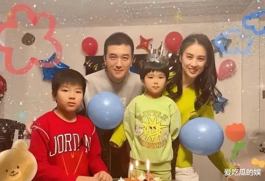 黄圣依杨子持股公司