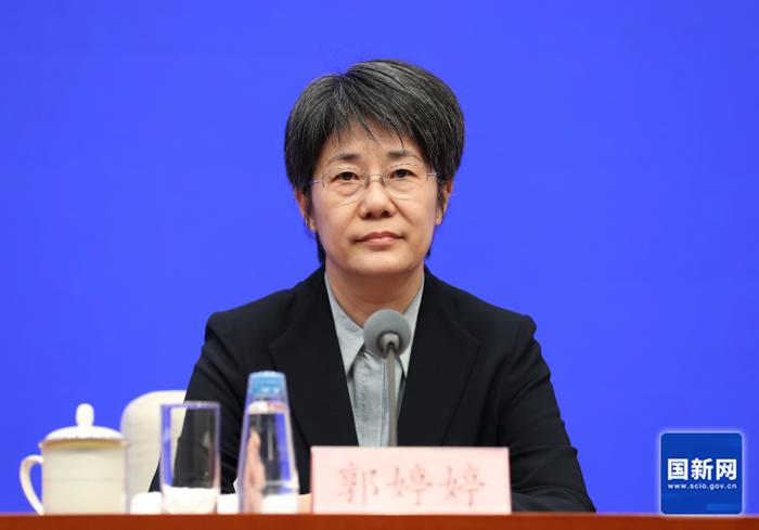财政部主要负责人齐聚现场，见证科技重塑未来，全新高科技产品震撼发布
