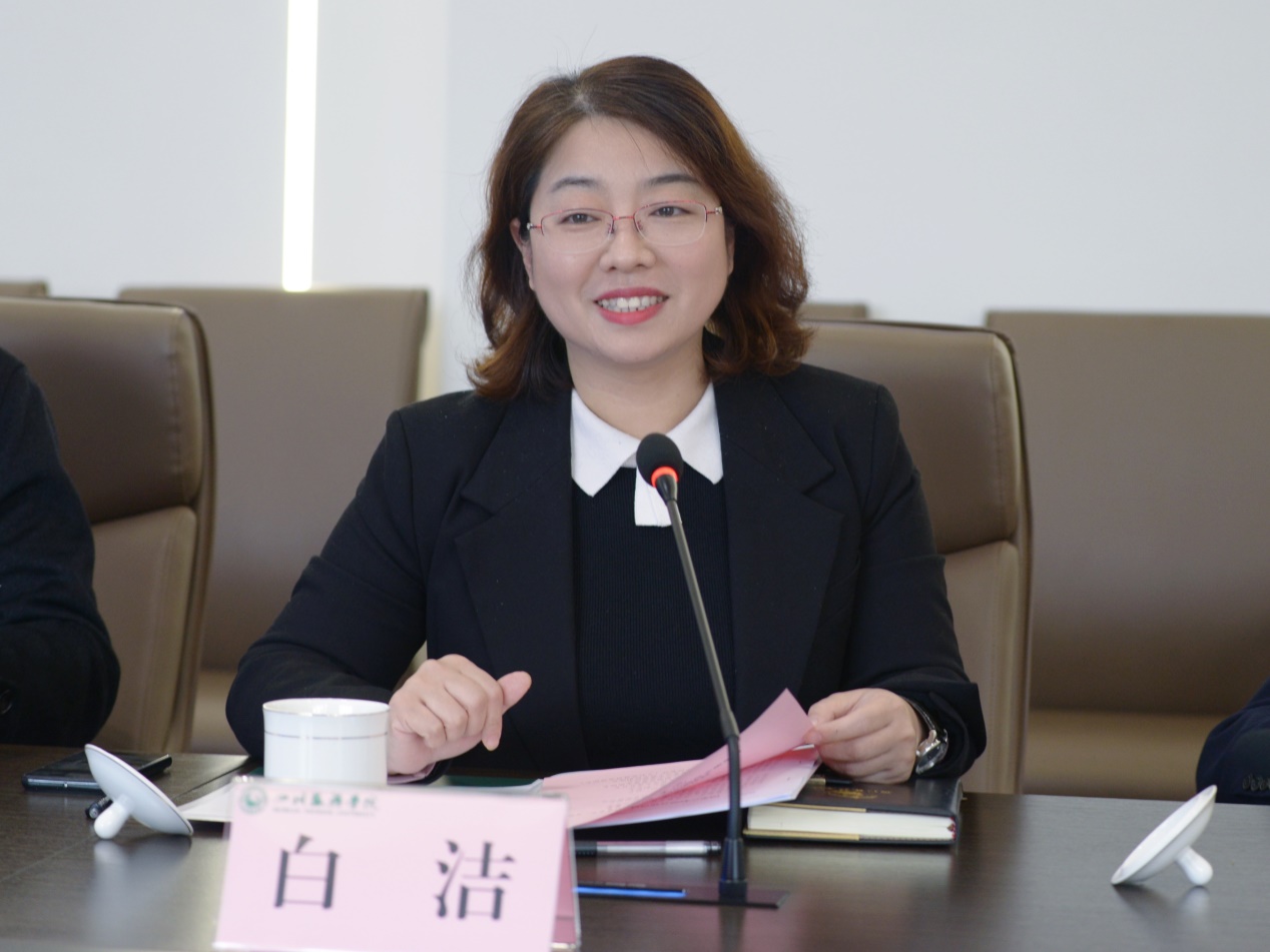 白洁最新章深度解析与观点阐述