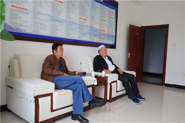 运城市人大领导引领科技革新，开启未来生活新篇章