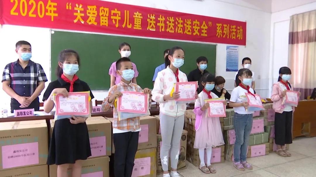 美国疫情最新动态，笑中带忧，珍视身边的温暖与陪伴