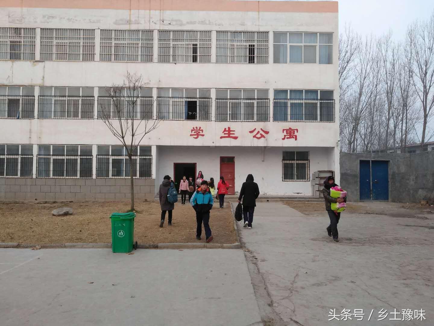 最新初中开学时间通知及步骤指南