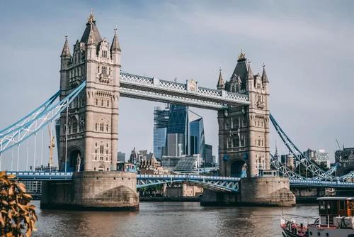 英国最新动态，现状与挑战