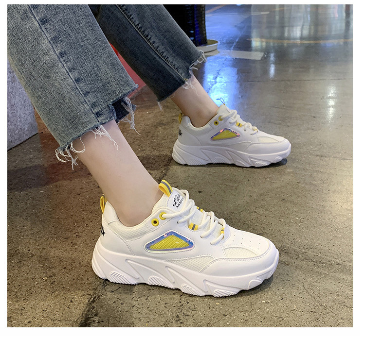 女运动休闲鞋新款上市，选购与搭配指南