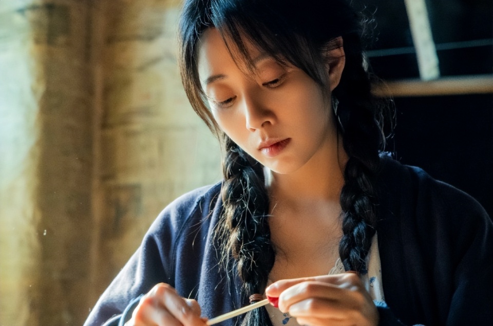 邱林女演员，小巷深处的秘密花园