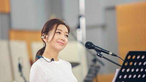 菡演员，舞台与银幕的魅力探索
