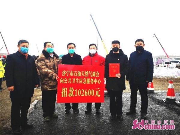 昆仑综合格斗全新版本，格斗场上的温情与热血篇章